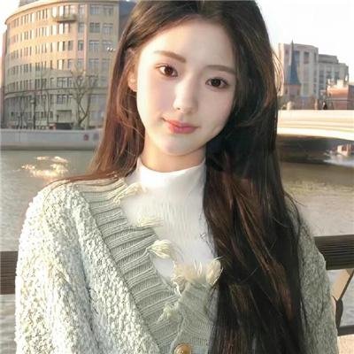 不装了,我比英雄还强